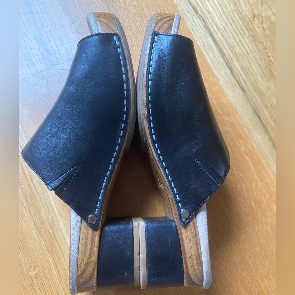 Dansco Leather Slip-On Sandals, 39/8.5